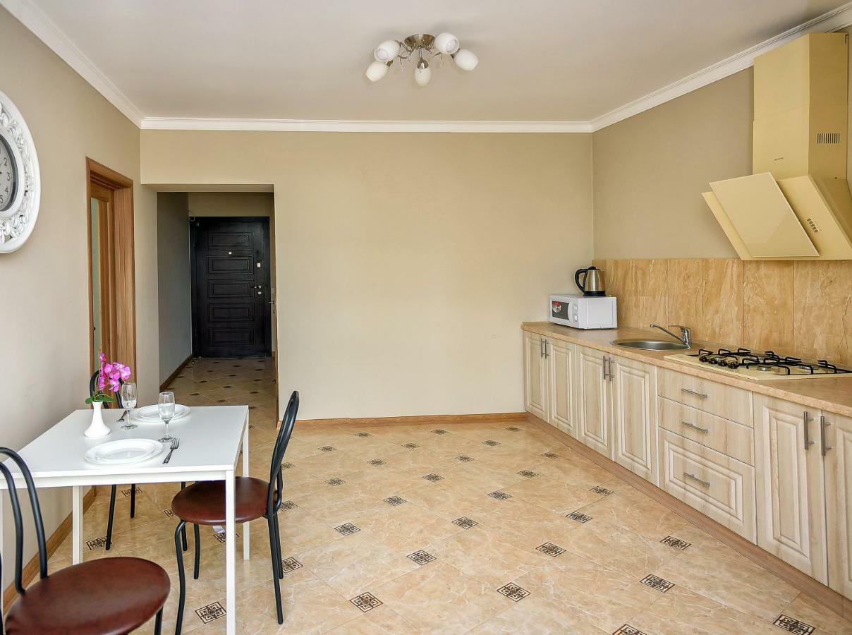 Apart Reserve Sloboda Klassik Ivano-Frankivsk Ngoại thất bức ảnh
